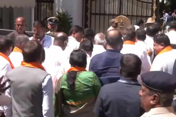 BJP Leaders Meet Governor in Bengaluru